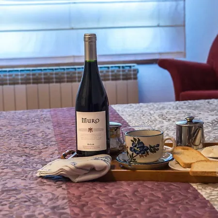 Casa Pichon Etxea Con Degustacion Vinos Muro *